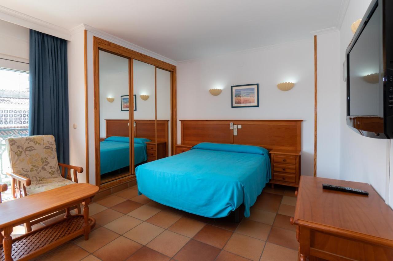 Apartamentos Leonor Carihuela Torremolinos Kültér fotó