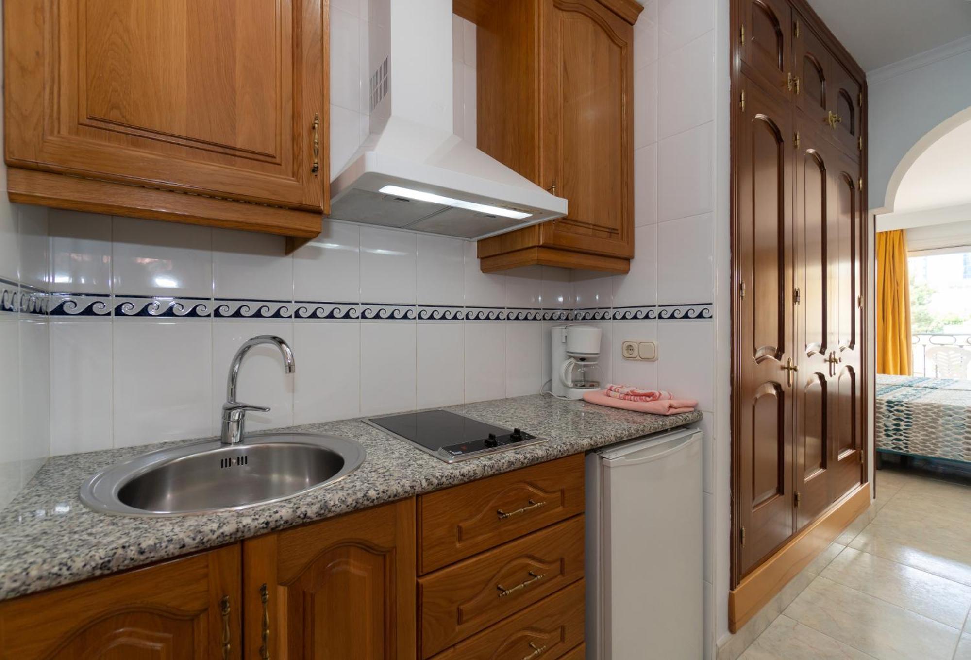 Apartamentos Leonor Carihuela Torremolinos Kültér fotó