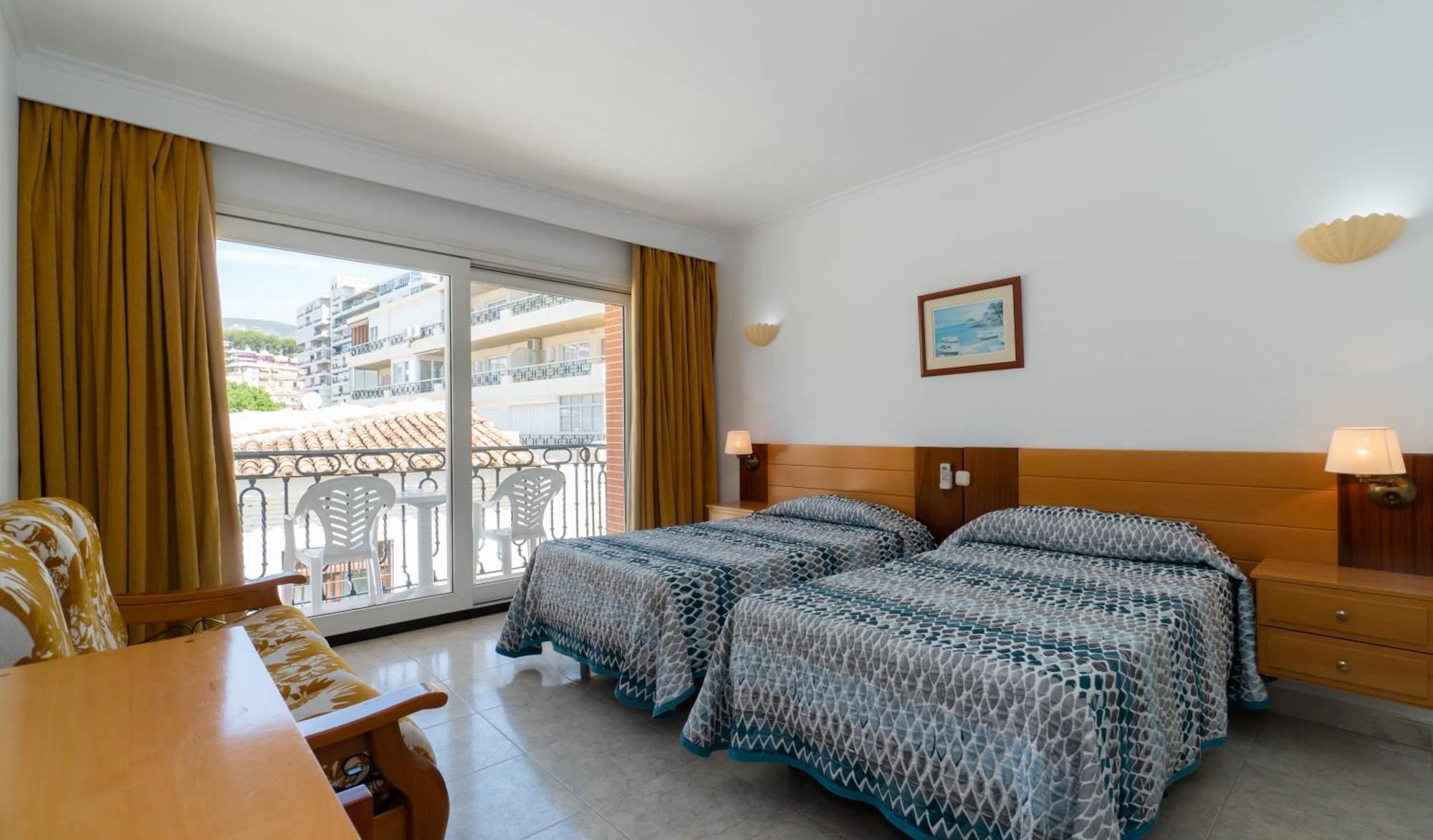 Apartamentos Leonor Carihuela Torremolinos Kültér fotó