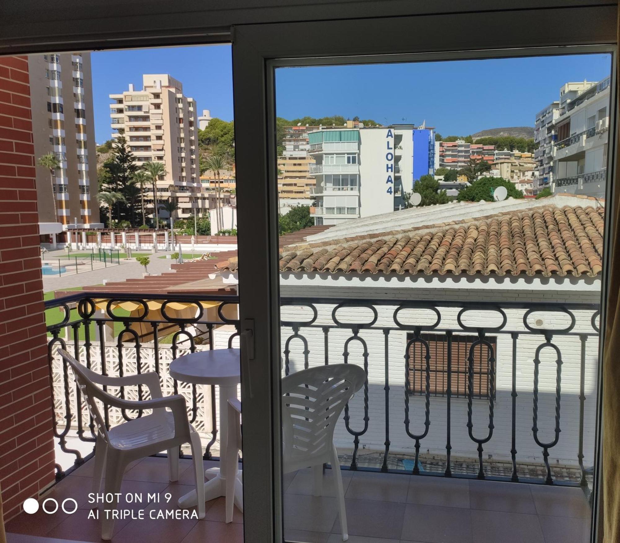 Apartamentos Leonor Carihuela Torremolinos Kültér fotó