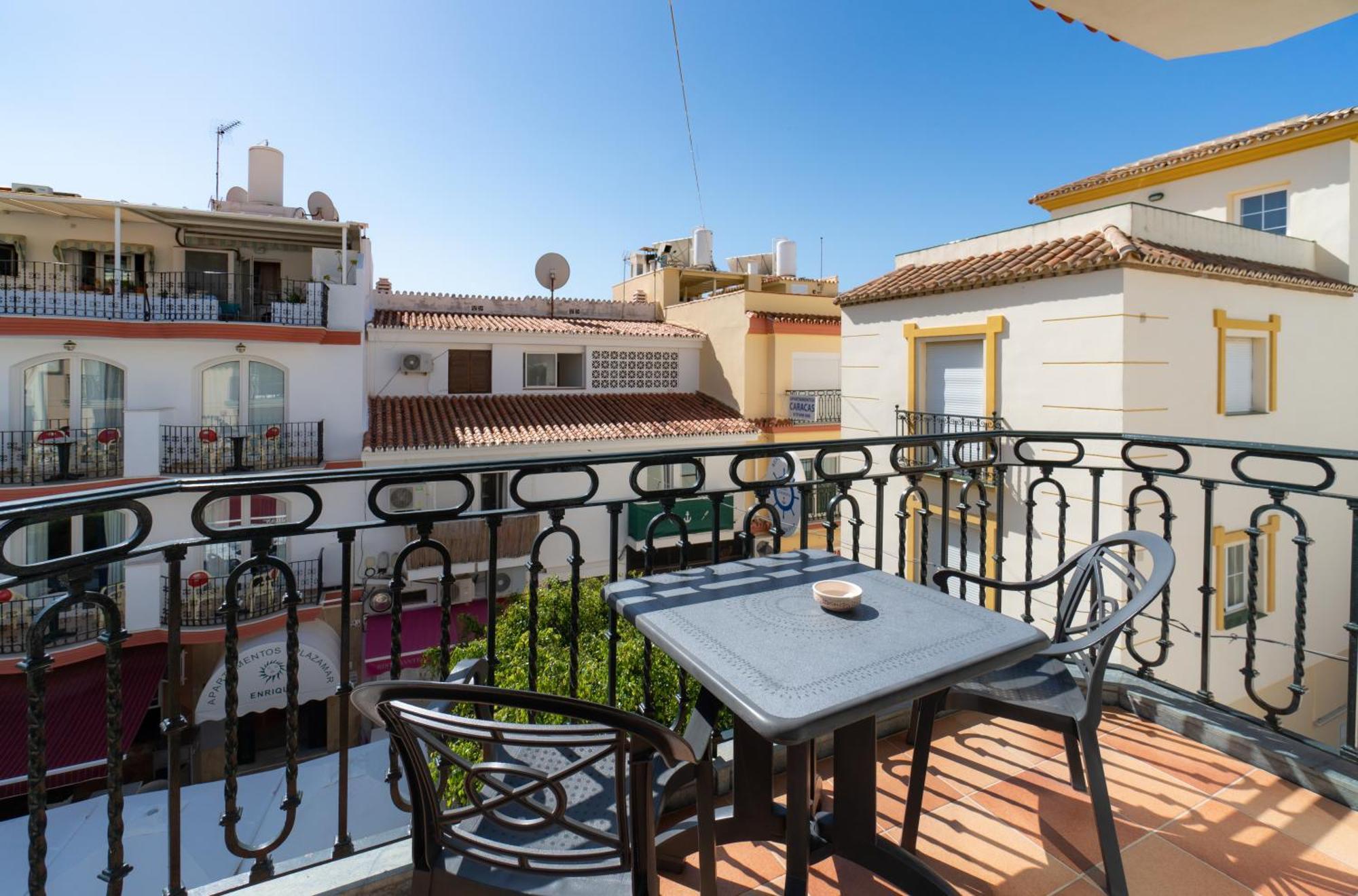 Apartamentos Leonor Carihuela Torremolinos Kültér fotó