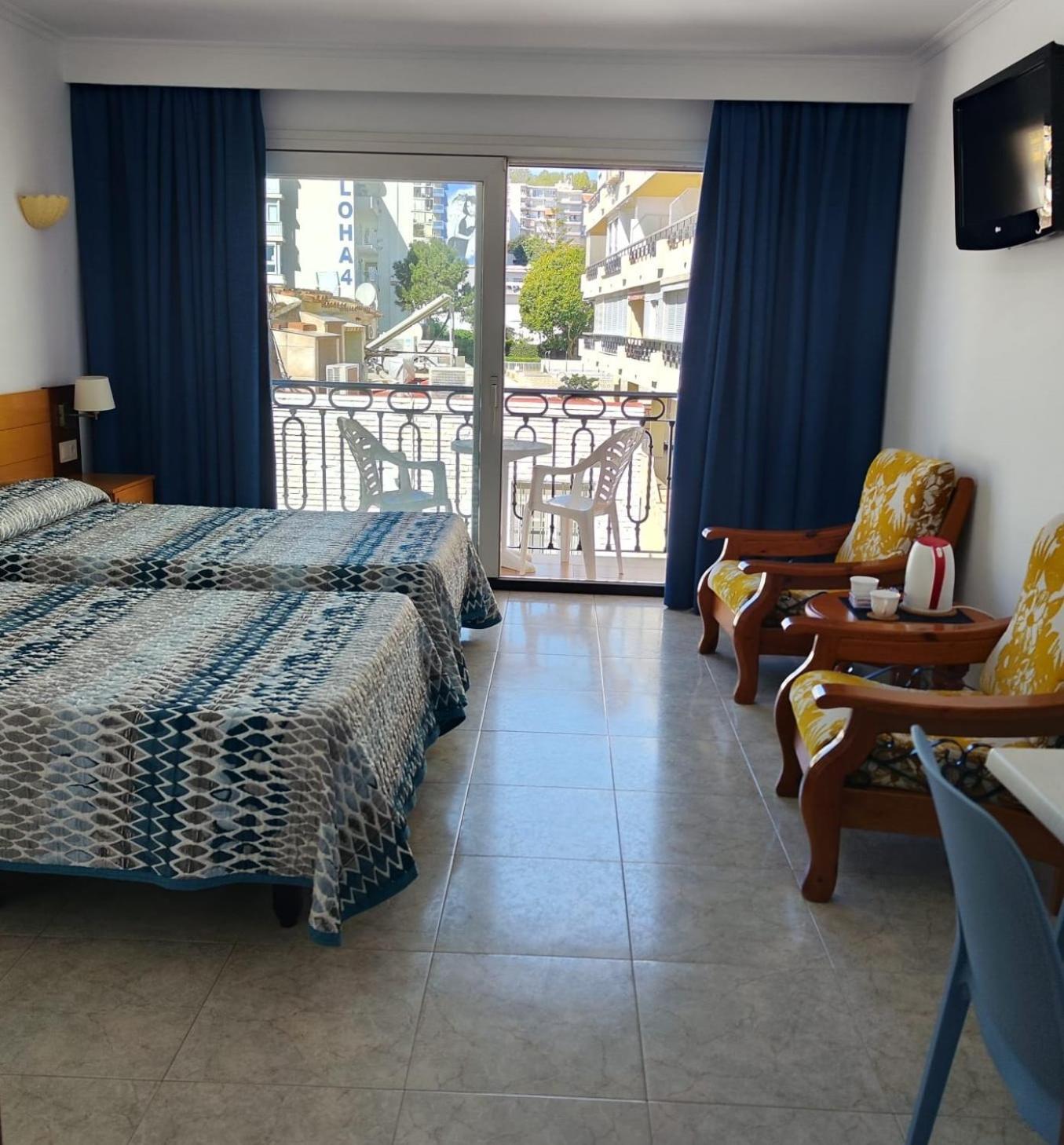 Apartamentos Leonor Carihuela Torremolinos Kültér fotó