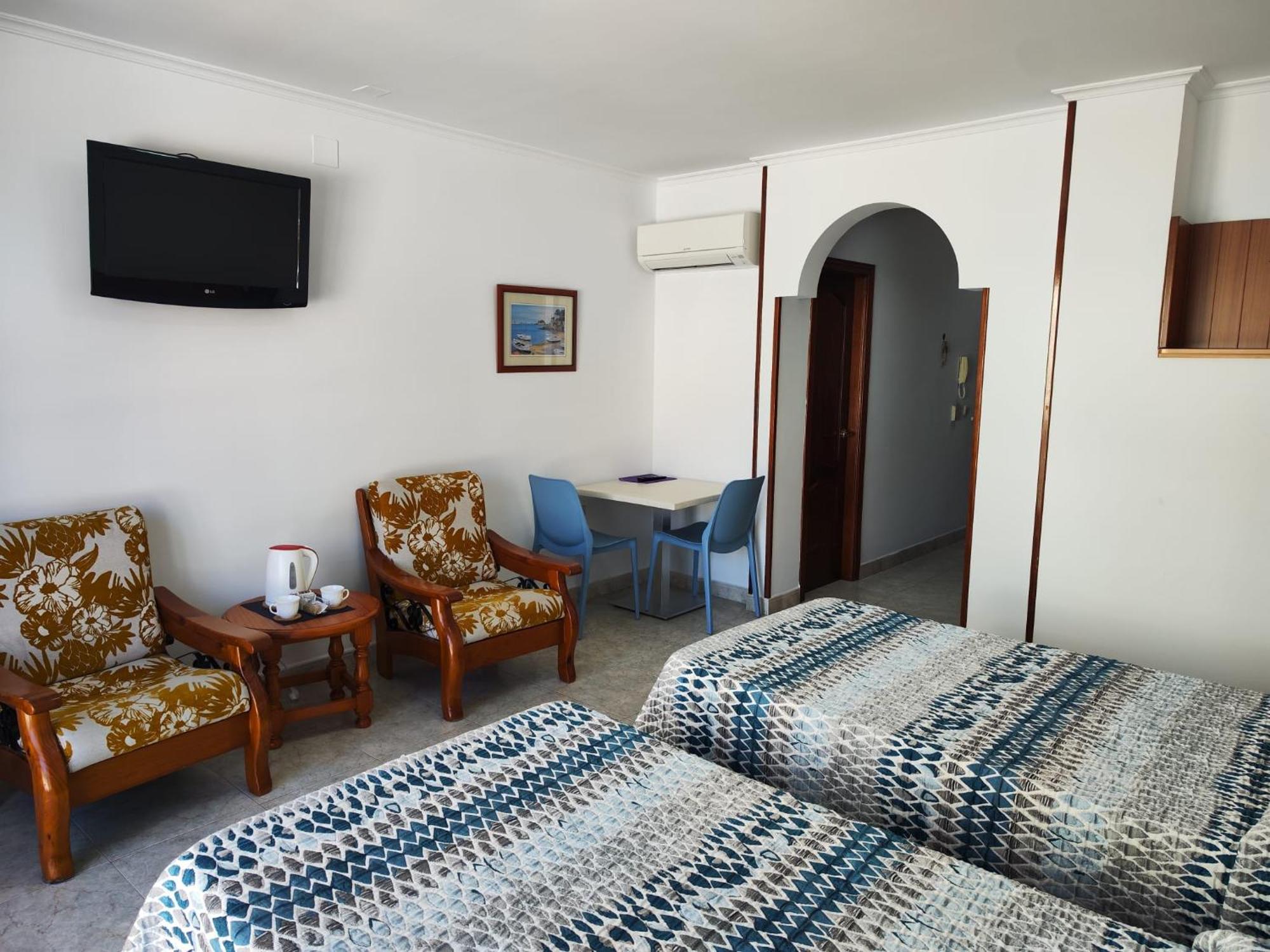 Apartamentos Leonor Carihuela Torremolinos Kültér fotó