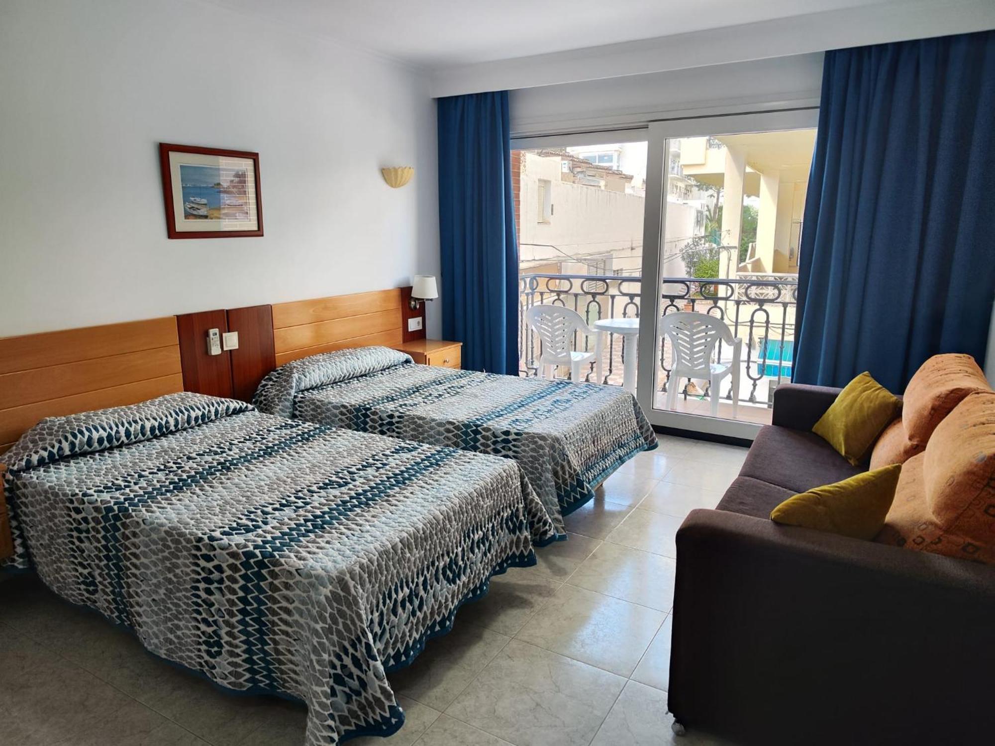 Apartamentos Leonor Carihuela Torremolinos Kültér fotó