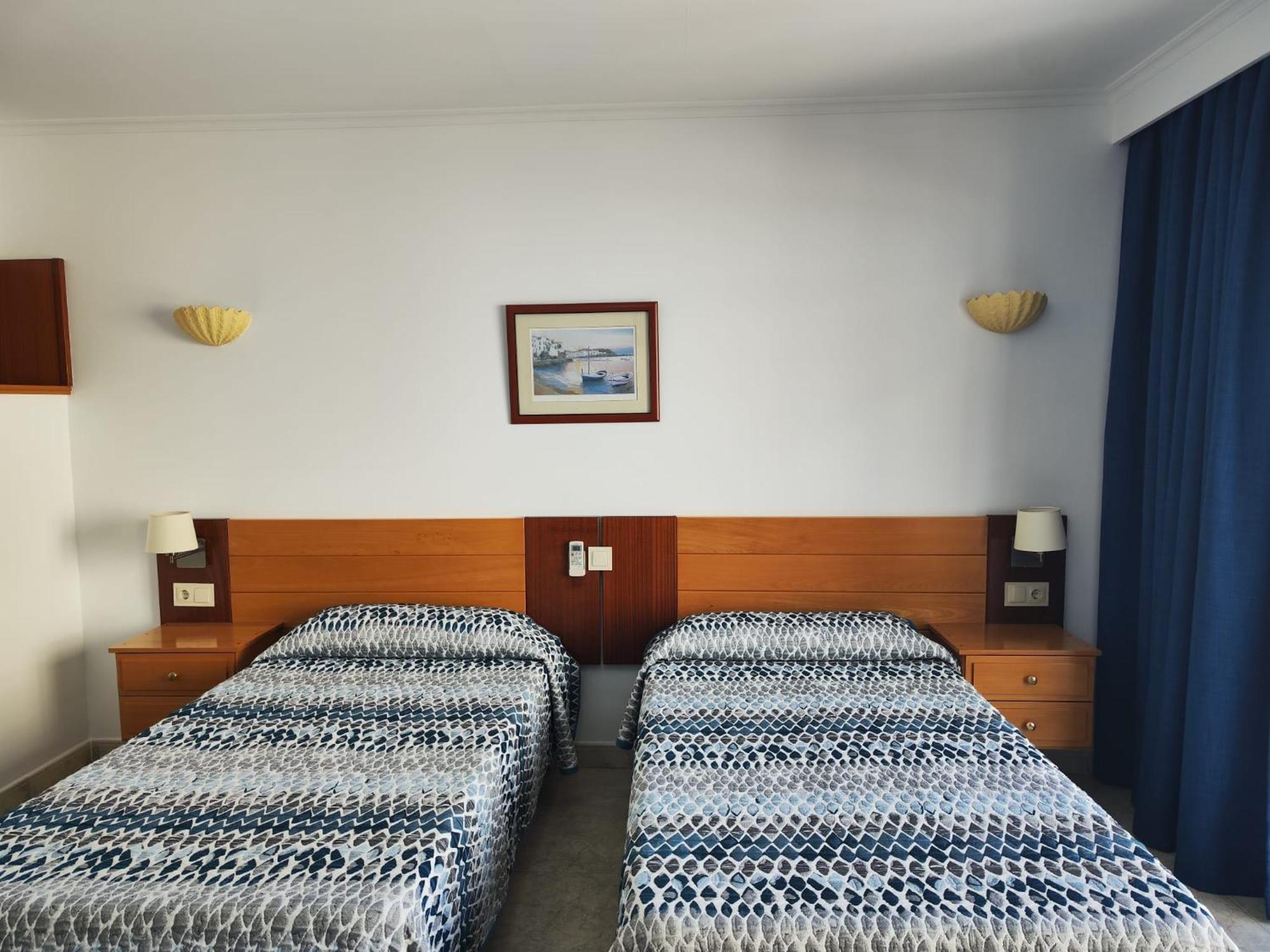 Apartamentos Leonor Carihuela Torremolinos Kültér fotó