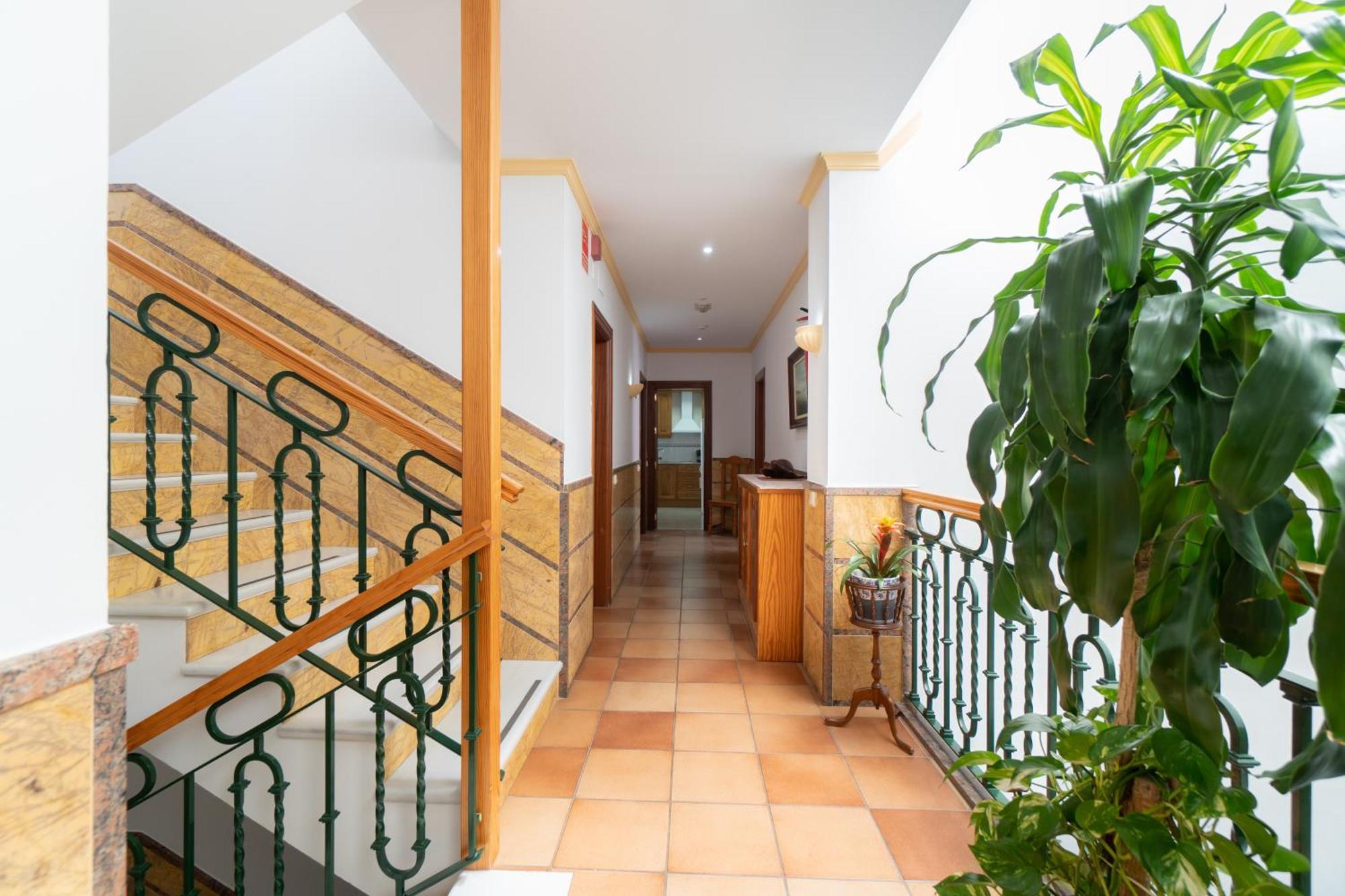 Apartamentos Leonor Carihuela Torremolinos Kültér fotó