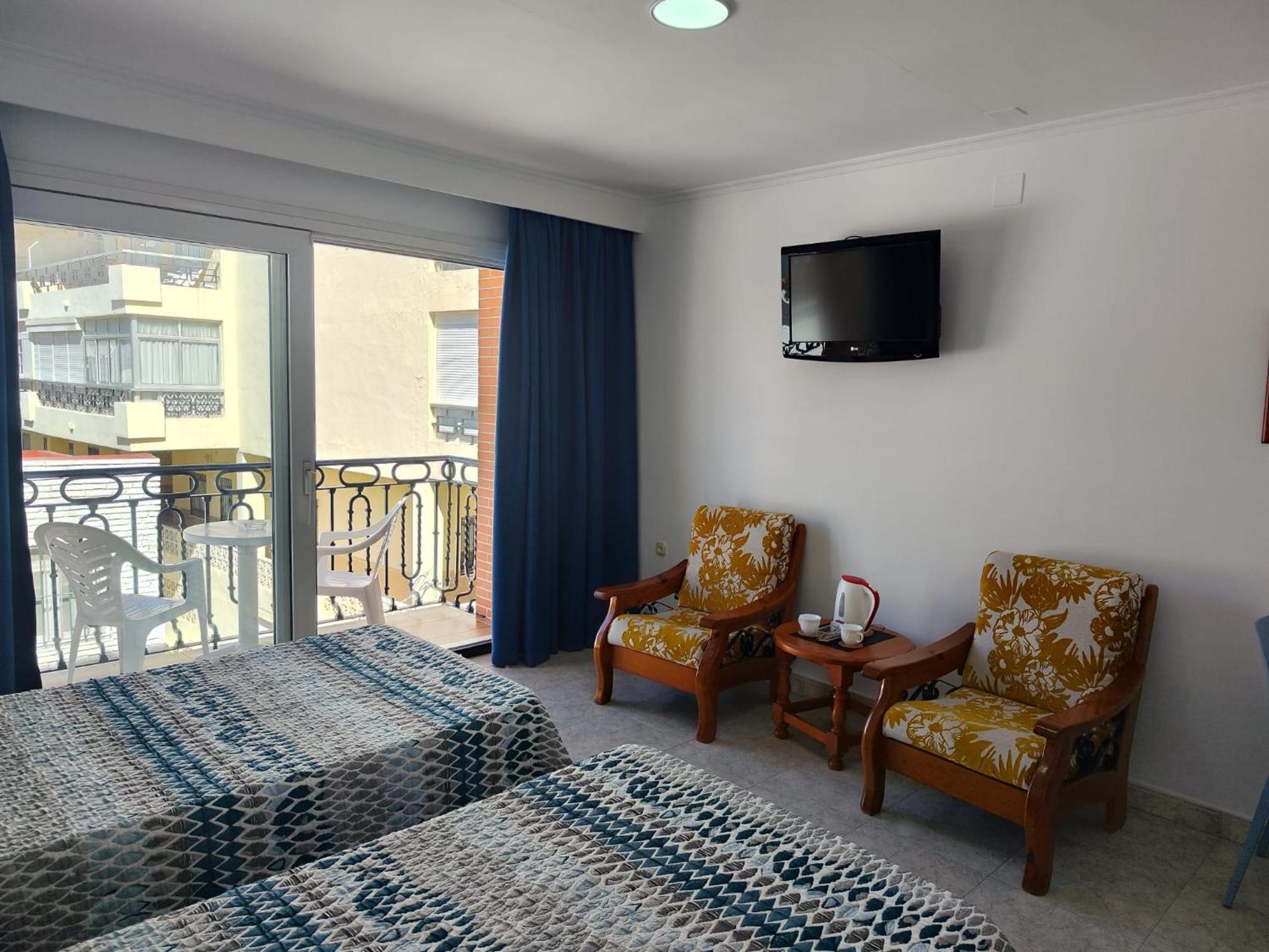 Apartamentos Leonor Carihuela Torremolinos Kültér fotó