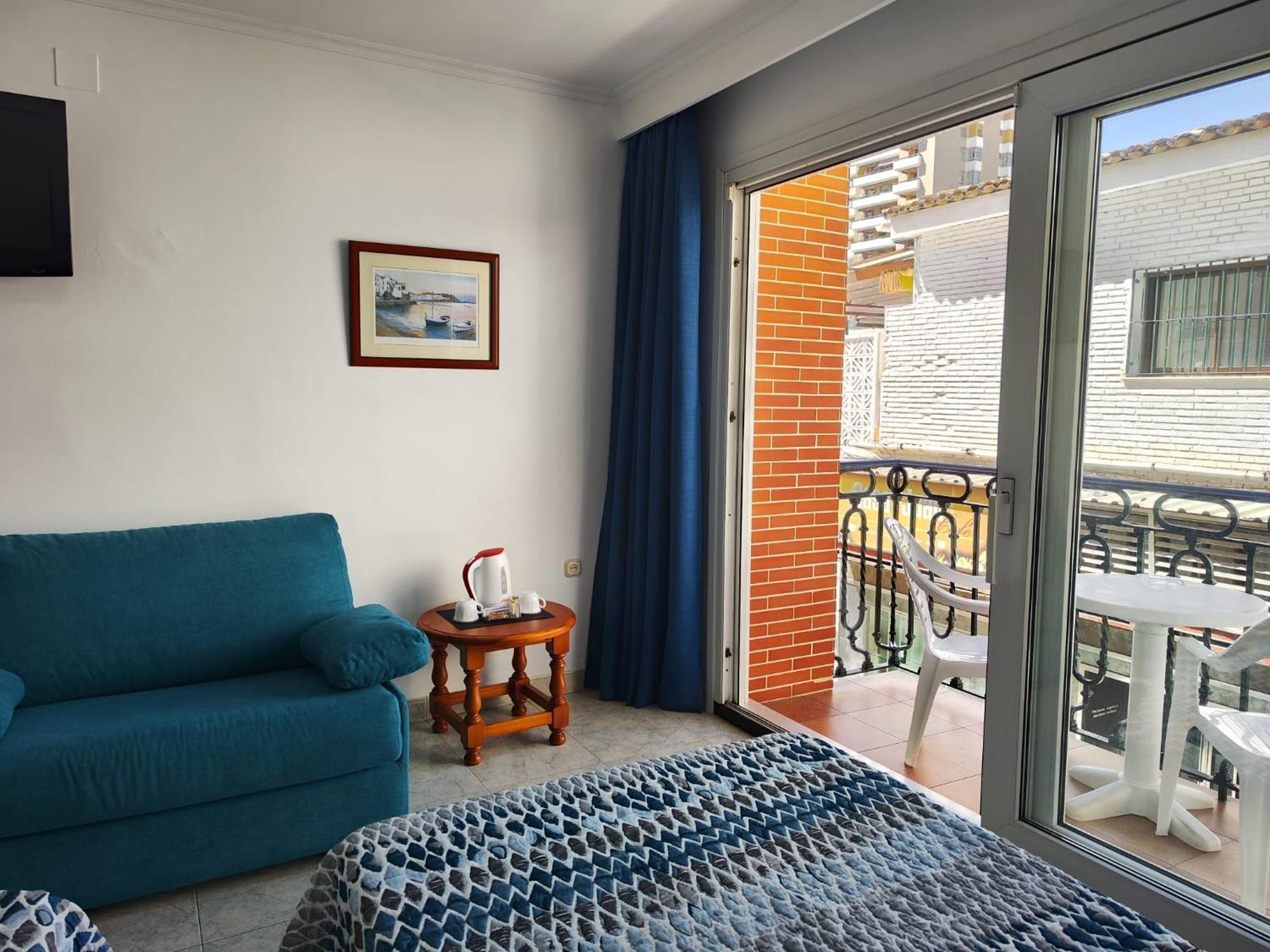 Apartamentos Leonor Carihuela Torremolinos Kültér fotó