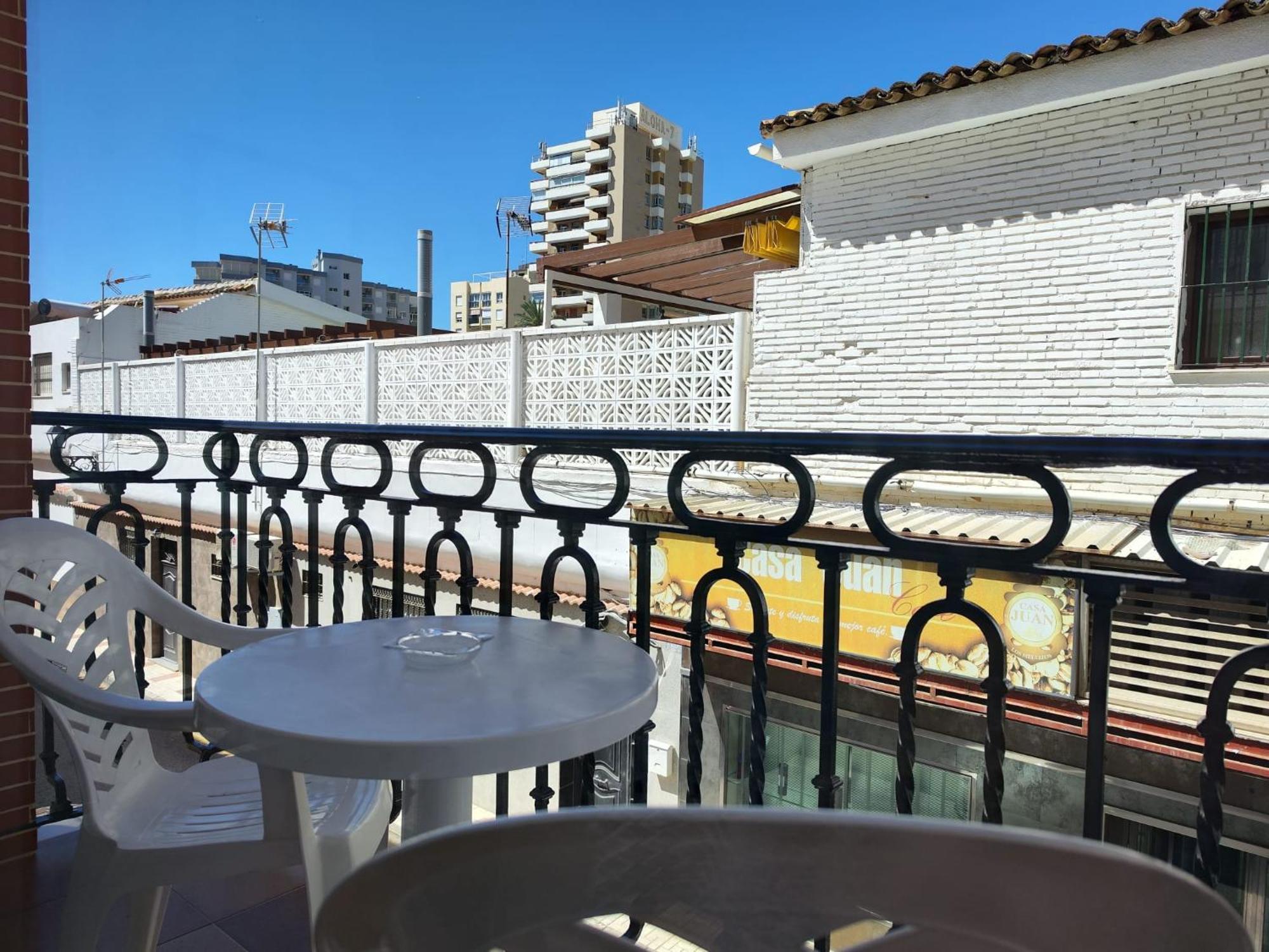 Apartamentos Leonor Carihuela Torremolinos Kültér fotó