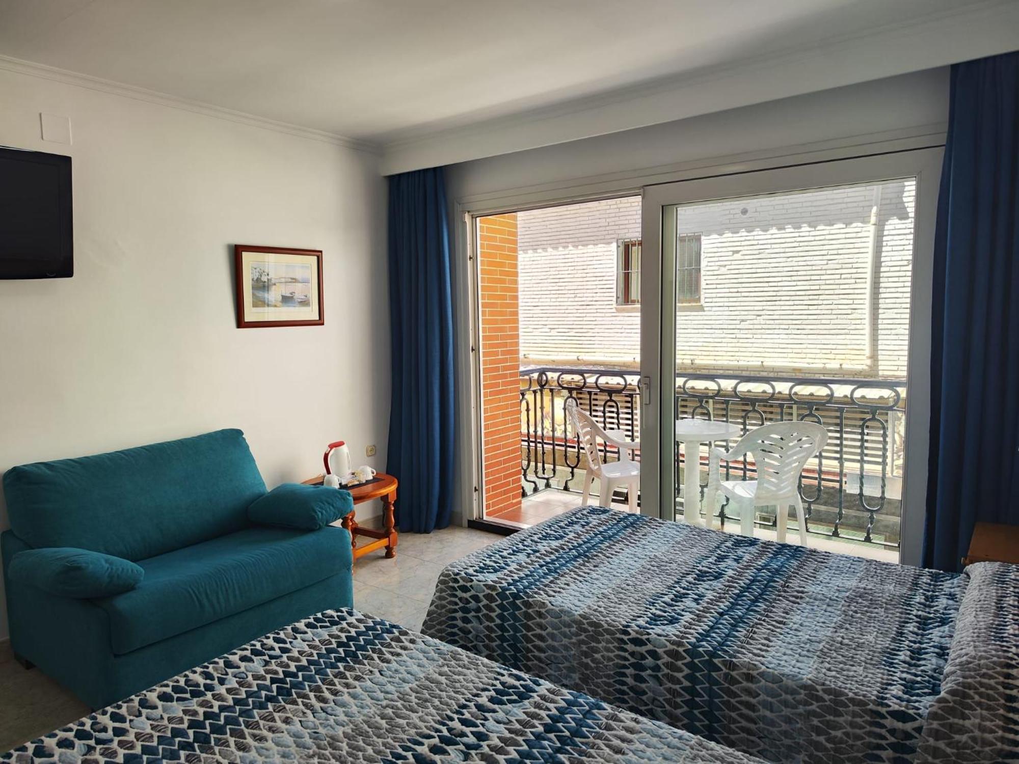 Apartamentos Leonor Carihuela Torremolinos Kültér fotó