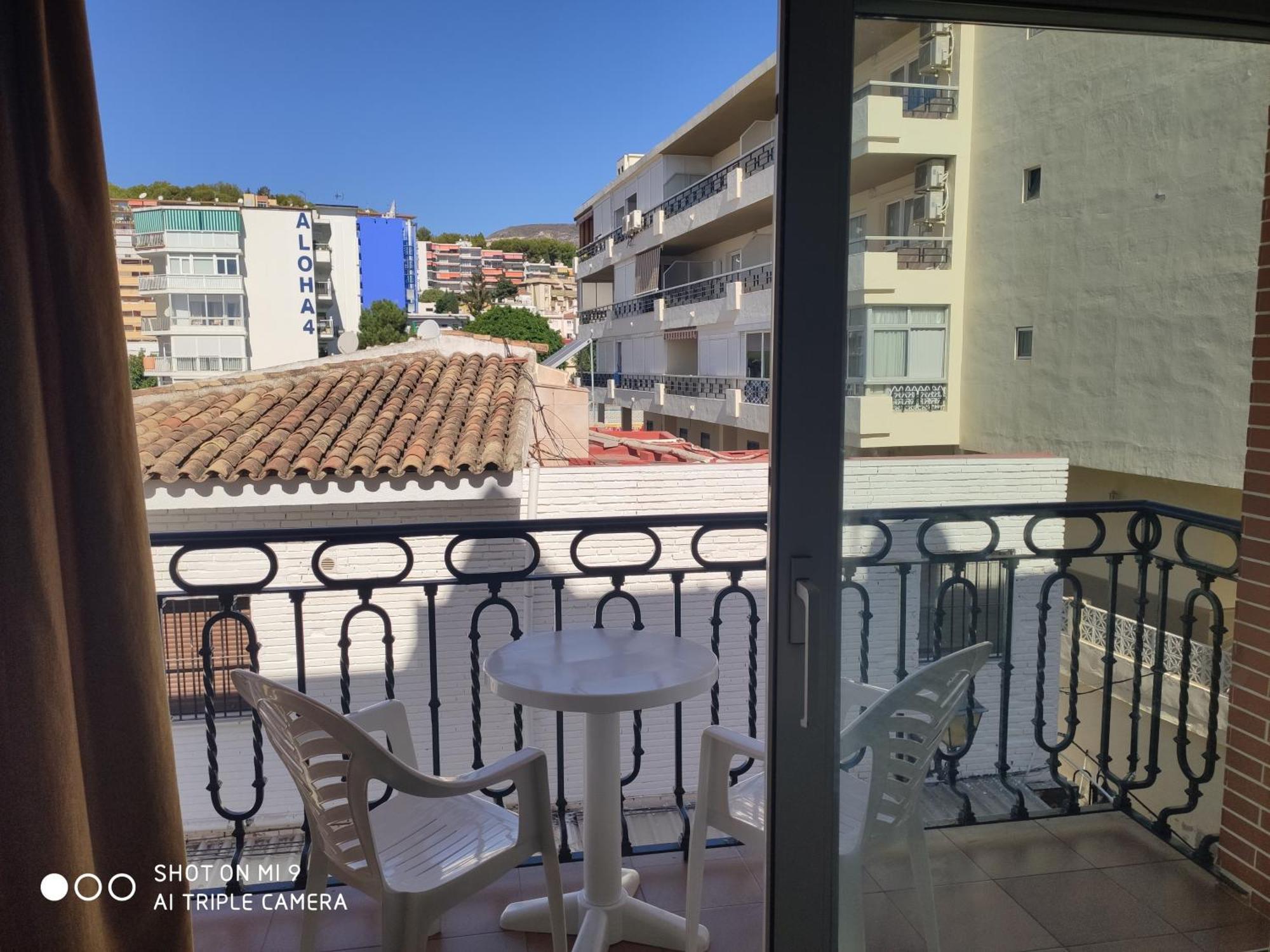Apartamentos Leonor Carihuela Torremolinos Szoba fotó